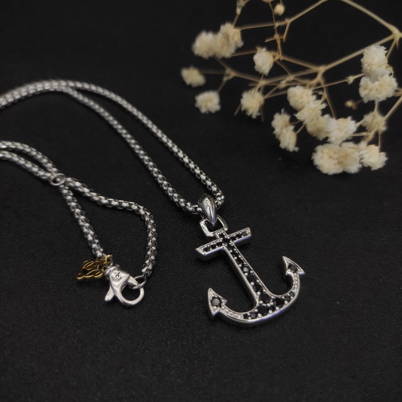 David Yurman Silver Anchor Pendant Necklace with Black Stones